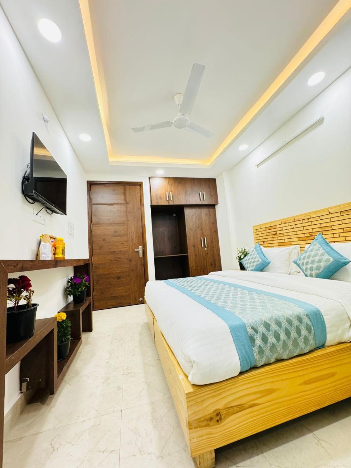 Hotel Ashram View Just 10 Minute Away Form Nizamuddin Railway Station Nueva Delhi Exterior foto
