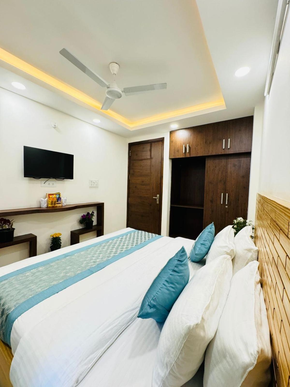 Hotel Ashram View Just 10 Minute Away Form Nizamuddin Railway Station Nueva Delhi Exterior foto