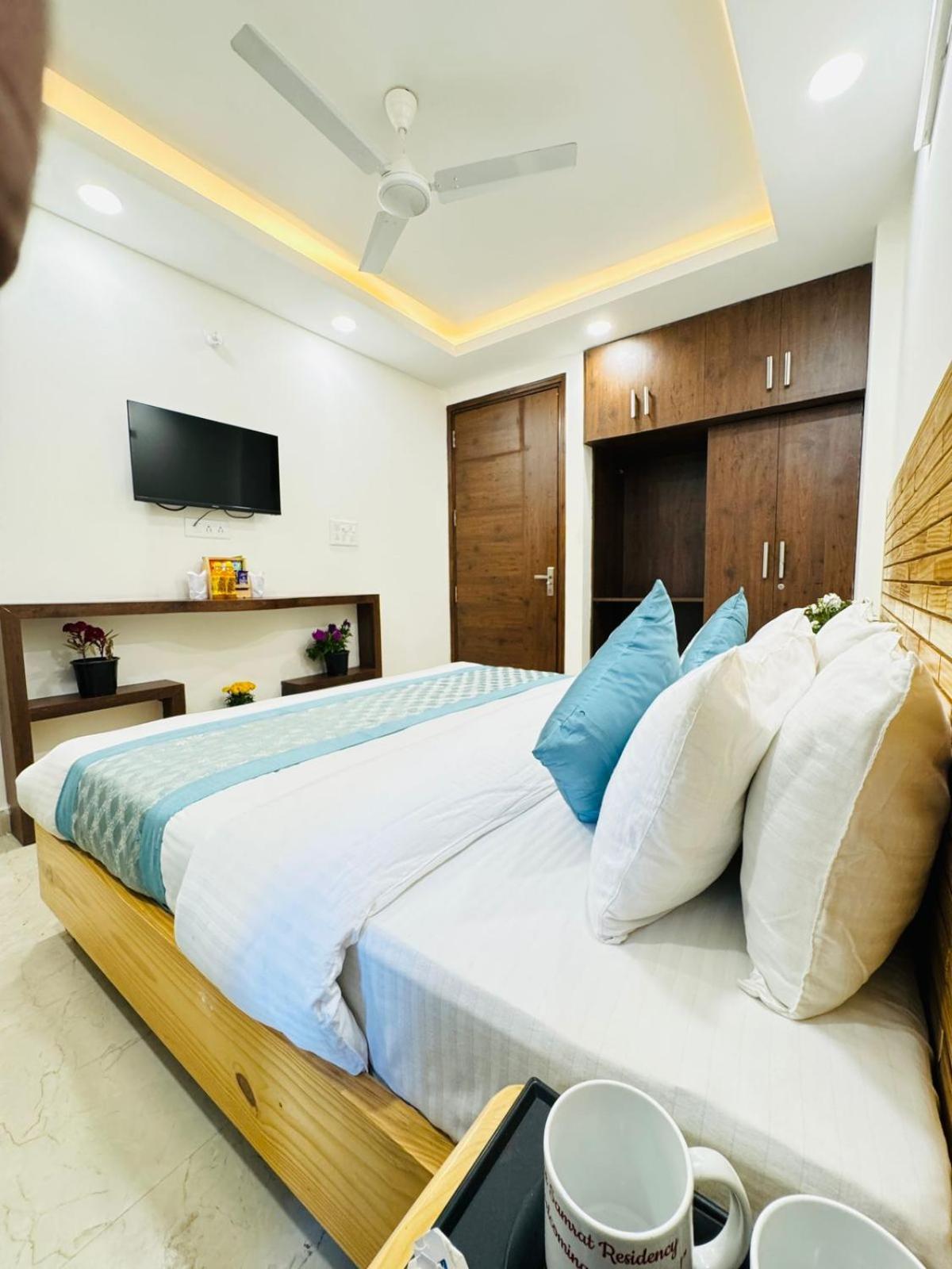 Hotel Ashram View Just 10 Minute Away Form Nizamuddin Railway Station Nueva Delhi Exterior foto